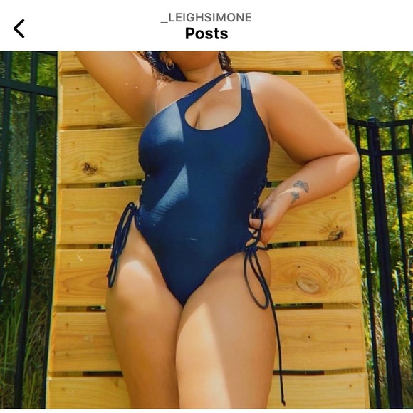 Black thong one piece swimsuit - Picture 4 of 4